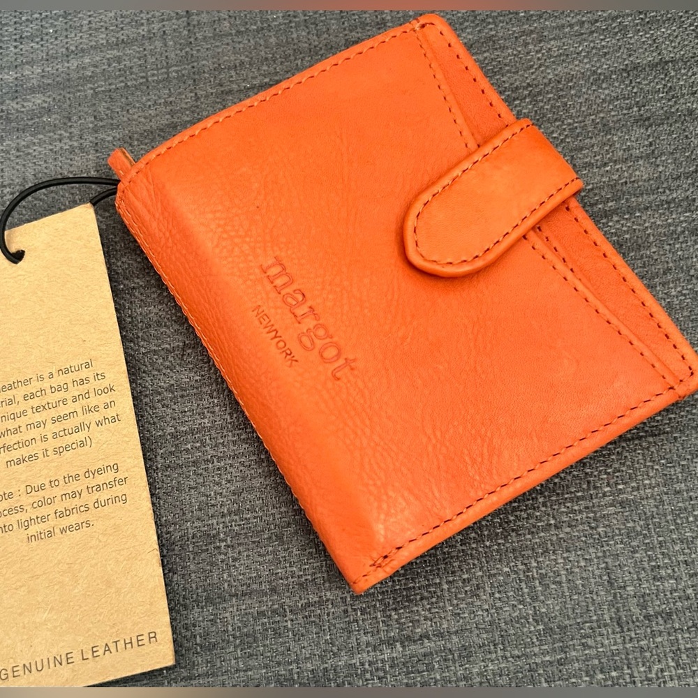 NWT MARGOT LEATHER SMALL BIFOLD WALLET CARDHOLDER